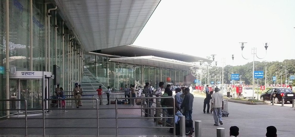 लखनऊ एयरपोर्ट पर नया टर्मिनल, इलाहाबाद में नया सिविल इन्क्लेव बनाने की
