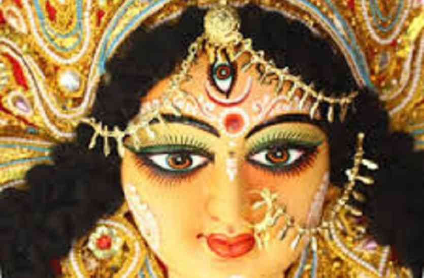 navratra Navratri 2017: कलश स्थापना के साथ घर-घर में शुरू हुई देवी मां की स्तुति