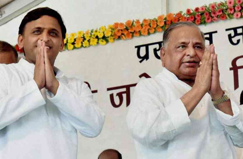 Mulayam Singh Yadav अखिलेश को अभयदान देने के बाद पार्टी अधिवेशन में भाग लेंगे मुलायम!