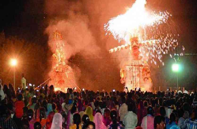 Ravan Dahan निशाने पर नहीं बैठा अमर का तीर, अट्टहास करते हुए हंसता रहा रावण