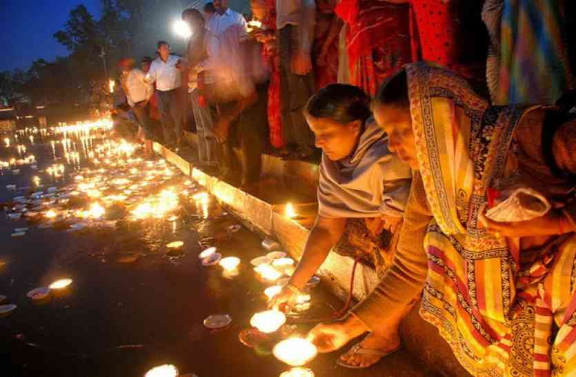 kartik masa कार्तिक मास गुरुवार से आरंभ, लगेगी त्यौहारों की झड़ी, ये रहेंगे शुभ मुहूर्त