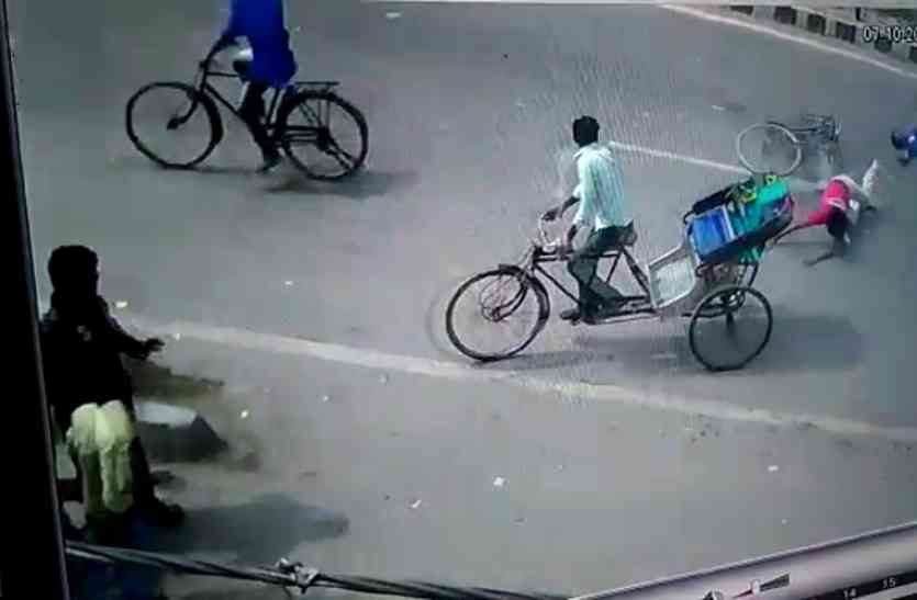 UP Crime पुलिस अधीक्षक की स्कार्ट जिप्सी से दो किशोर घायल