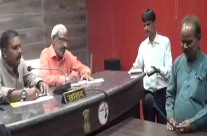 Bjp MP Anshul Verma जीएसटी को लेकर व्यापारियो ने बताईं सांसद को समस्याएं