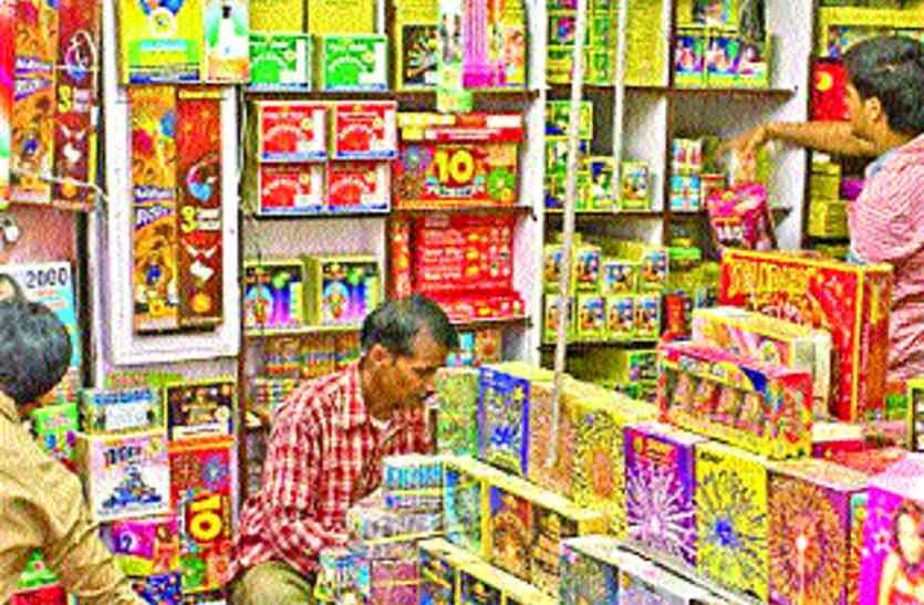 China's cracker, lights sales down 45 percent this year on Diwali! इस साल दिवाली पर चाइनीज पटाखा, लाइट्स की बिक्री ४५ फीसदी घटी!