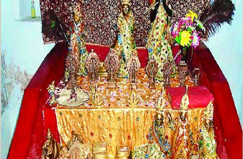 temple मंदिर से अष्टधातु की मूर्तियां चोरी, इलाके में मचा हड़कम्प