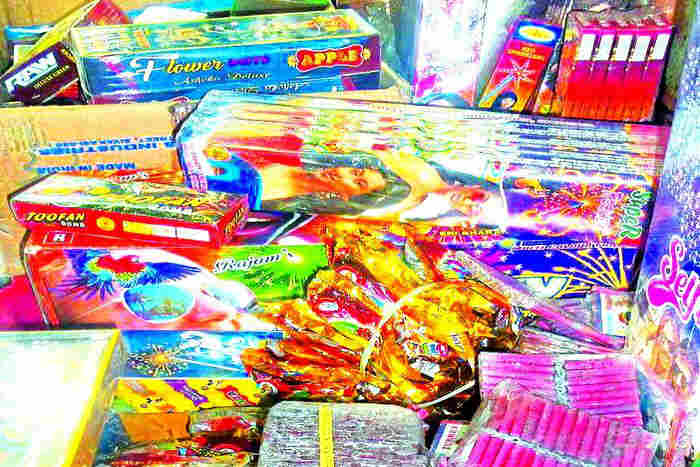 Video : #Diwali without crackers : करोड़ों के स्टॉक से दुकानदार चिंतित, कैसे बेचेंगे आतिशबाजी?
