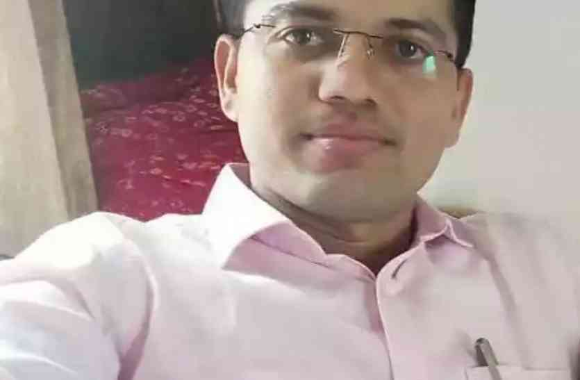 Pratapgarh वेतन कटौती को लेकर कांस्टेबल का सुसाइड का प्रयास! सुसाइड नोट वायरल