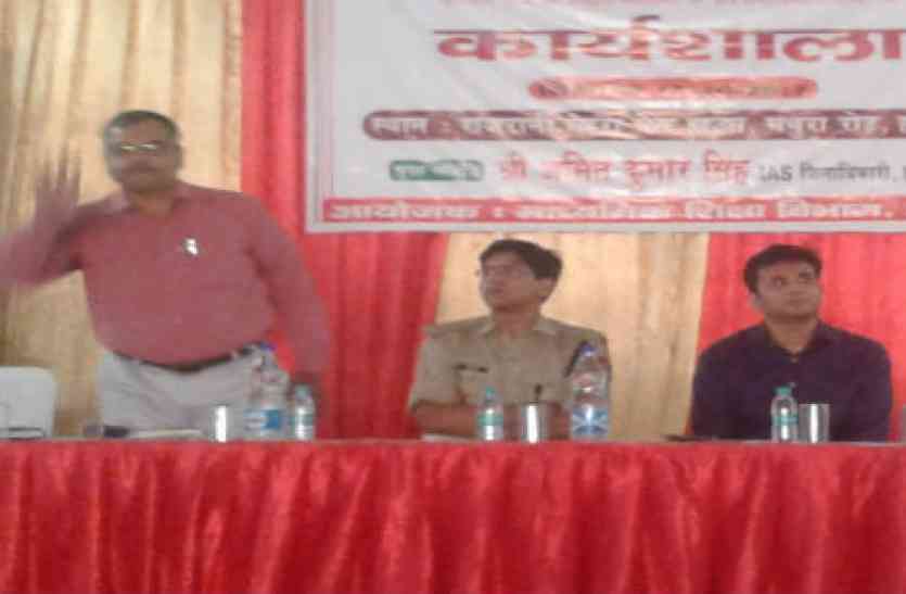 amit kumar singh स्कूली बसों के ड्राइवर और कंडक्टरों की होनी चाहिए एलआईयू जांच : डीएम