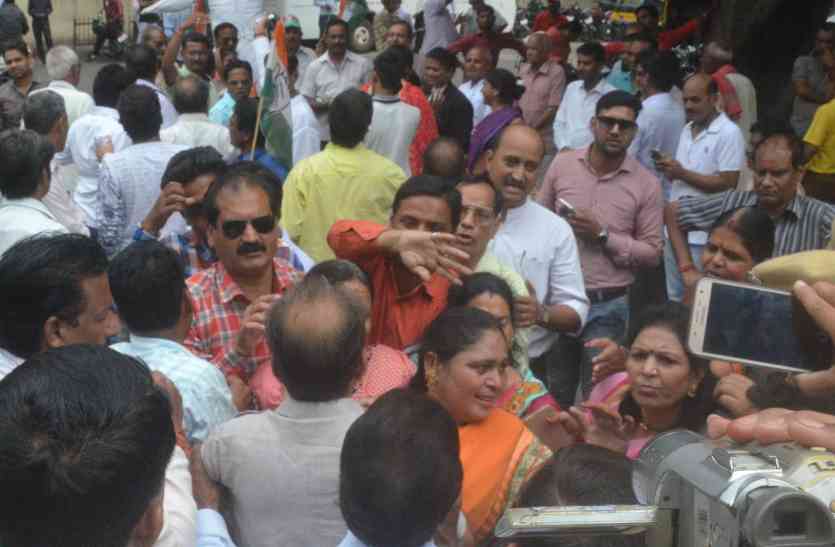 भाजपा के राष्ट्रीय अध्यक्ष अमित शाह के बेटे की संपत्ति में वृद्धि के खिलाफ विरोध के स्वर कोटा में भी गूंजे