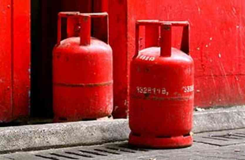 Kitchen gas connection 10 लाख परिवारों को मार्च तक रसोई गैस कनेक्शन