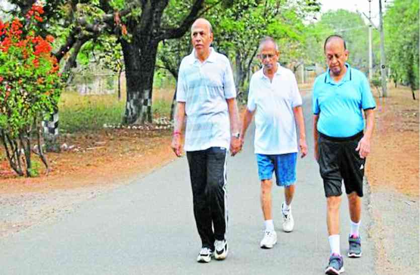 morning walk WINTER: मौसम में बदलाव, बढ़ी मॉर्निंग वॉकरों की संख्या