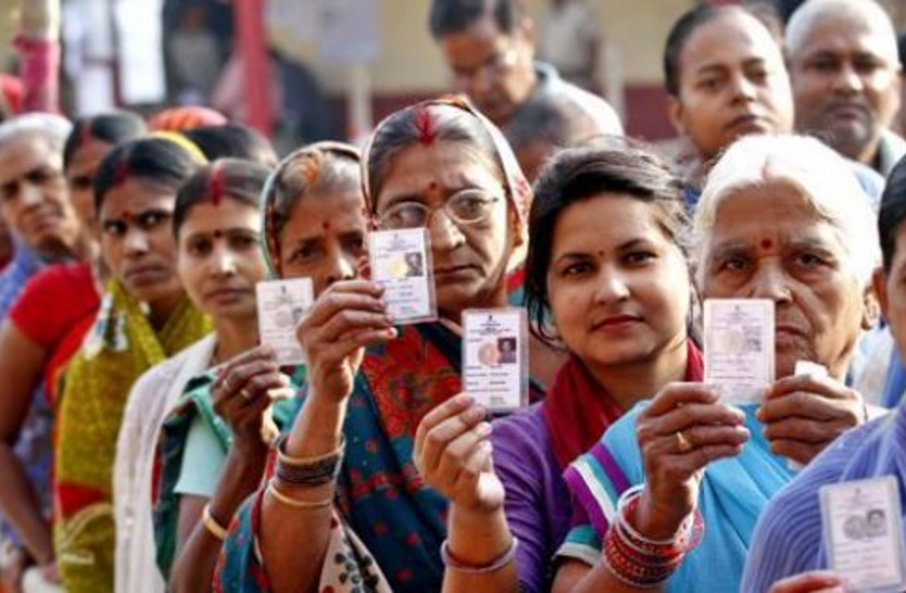 UP Nagar Nikay chunav 2017 reservation list news in hindi इस बार मेयर की सीटों में बड़ा उलटफेर, निकाय चुनाव के लिए आरक्षण की सूची हुई जारी