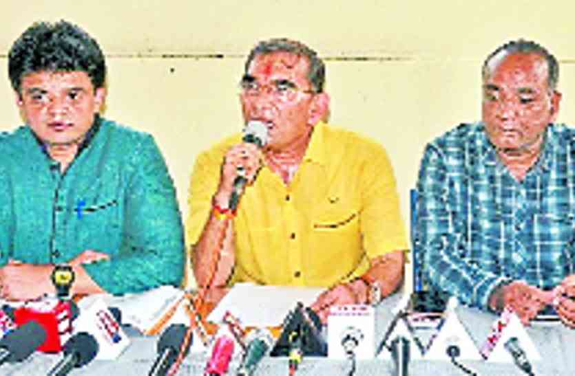Black Diwali celebrates Behal Weaver बेहाल वीवर्स मनाएंगे काली दीपावली