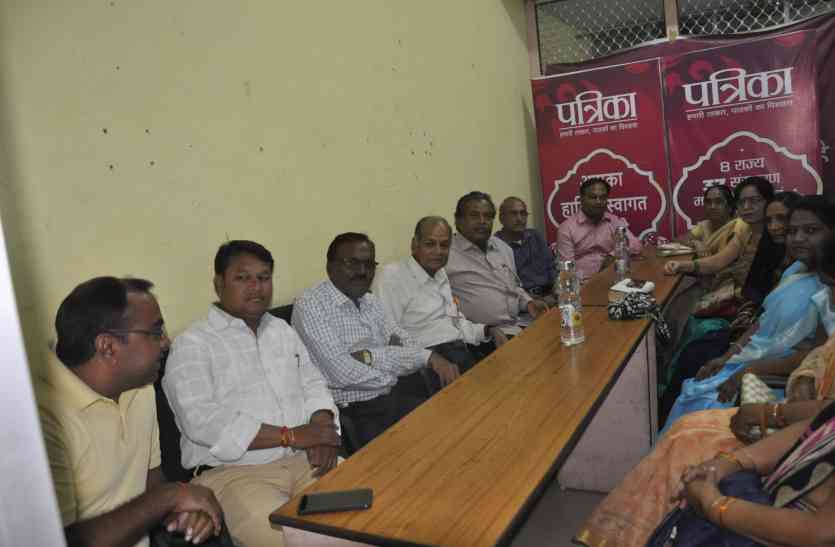 chhindwara बाजार में पार्किंग की समस्या, अतिक्रमण का जाल