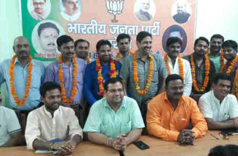 BJP अब बीजेपी के कार्यकर्ता सुनेंगे जनता के मन की बात
