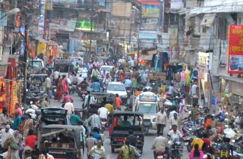 patrika शुभ मुहूर्तमें घर पहुंचा सामान, पुष्य नक्षत्र पर चमका बाजार