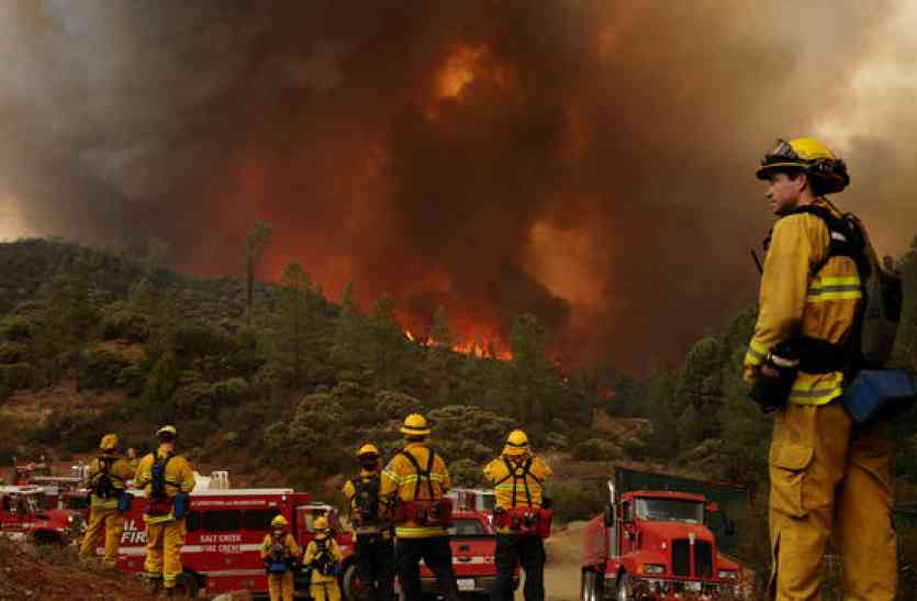 california fire कैलिफोर्निया के जगंलों में लगी भीषण आग पर नहीं पाया जा सका काबू, अब तक 31 की मौत