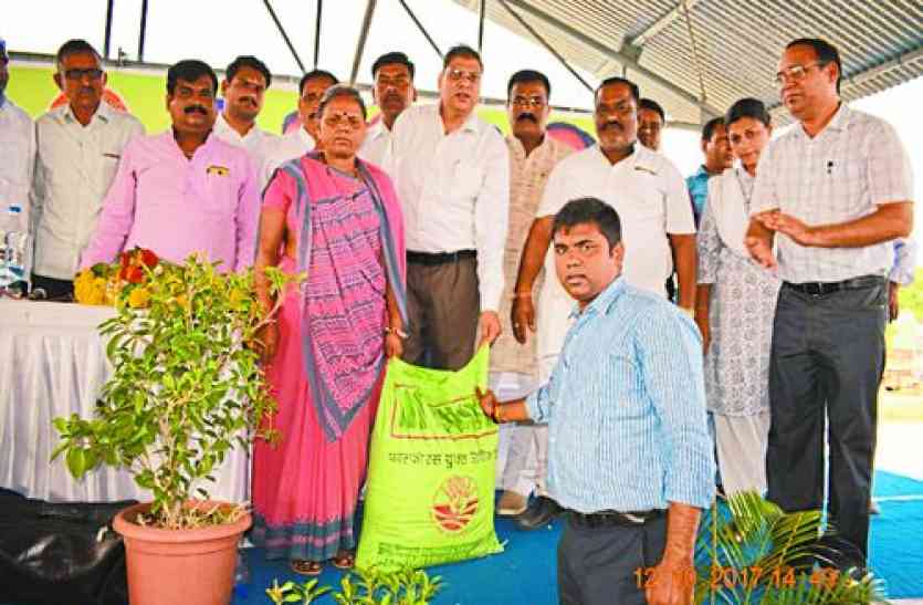 garbage compost कचरे से बना रहे खाद, किसानों को 3 रुपए किलो मिलेगी