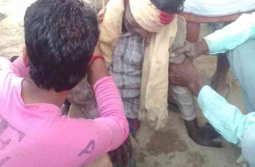 innocent boy drown in canal, innocent boy died, accident happened in morena, innocent boy sunk in canal, brother jump in canal to save brother, morena news, gwalior news in hindi, mp news बकरियां चराने गया बालक नहर में लगा डूबने, बहन की चीख सुन भाई भी कूदा और फिर हुआ ये हादसा