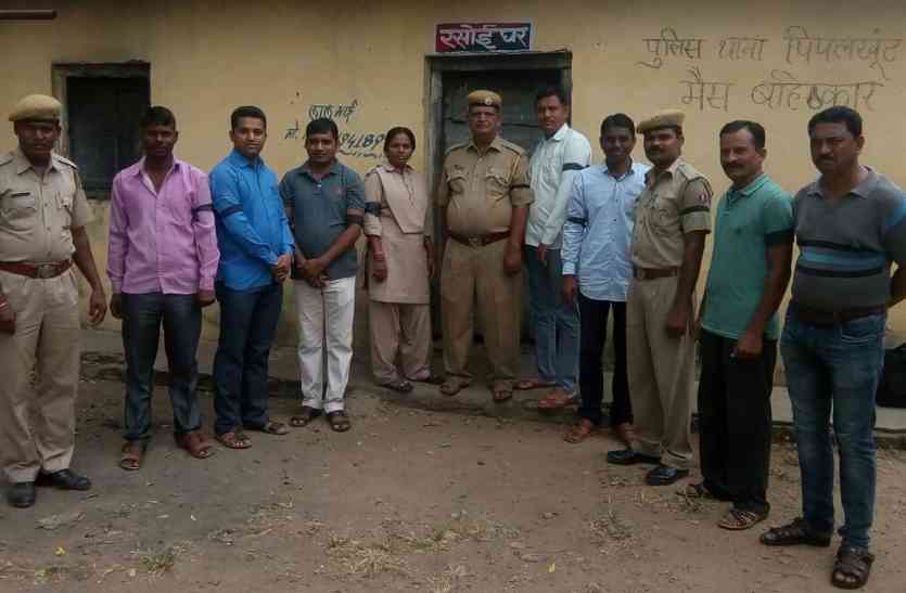 Pratapgarh पुलिसकर्मियों में बढ़ता जा रहा रोष