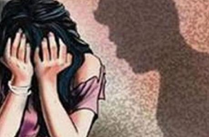gang rape attempt on MBA girl Student क्लास में घुस कर एमबीए की छात्रा से सामूहिक दुष्कर्म का प्रयास
