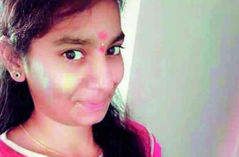 Durga who committed suicide WhatsApp पर लिखा ये दर्दनाक स्टेटस, और मौत को लगा लिया गले