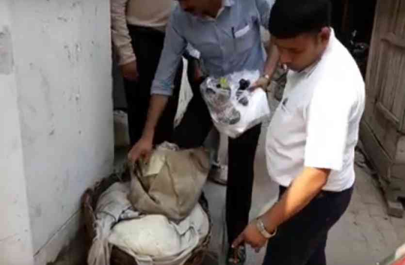 Food Department Bahraich खोया मंडी में खाद्य विभाग का छापा, चार क्विंटल नकली मावा पकड़ा