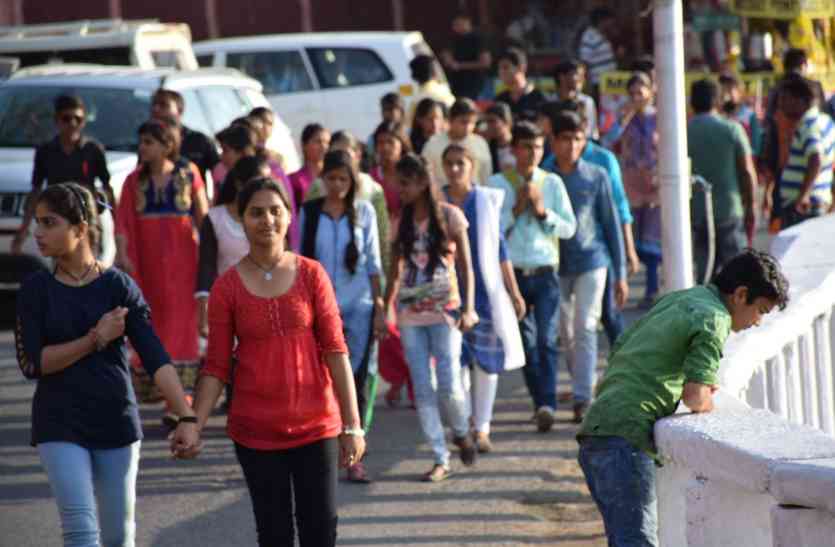 TOURISTS IN UDAIPUR DIWALI 2017: अब कुछ दिन राजस्थान में गुजारेगा गुजरात, उदयपुर में पर्यटन की होगी दिवाली