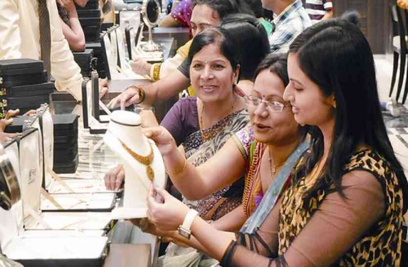 dhanteras 2017 1917 में केवल 15 रुपए तोला था सोना, सौ साल में 2 हजार गुना हुई कीमत