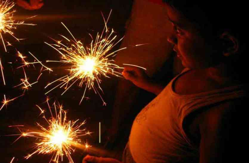 safe and healthy Diwali इन चार टिप्स को अपनाकर मनाएं सेफ दीपावली, एेसे रखें सेहत का ख्याल