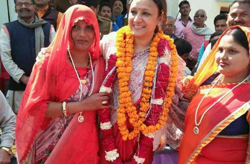 Congress MLA Aradhna Mishra कांग्रेस विधायक अराधना मिश्रा ने कहा, भाजपा ने कांग्रेस का नारा चुराया