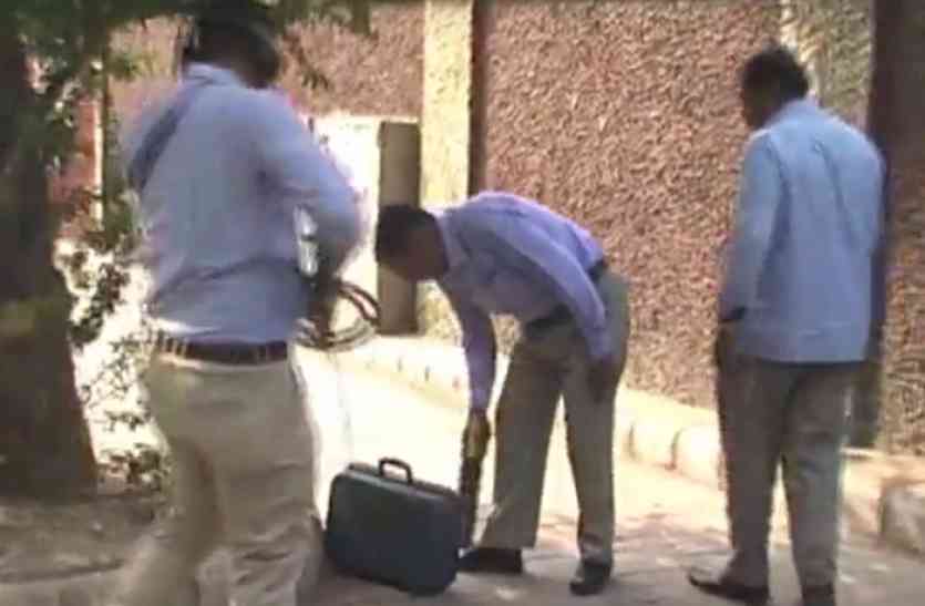 Hudson School Kanpur स्कूल के बाहर लावारिस अटैची मिलने से मचा हड़कंप