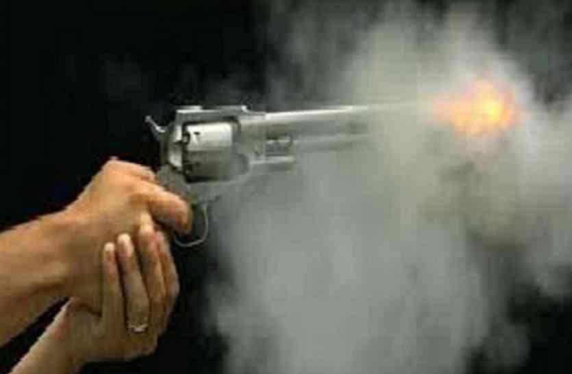 Shot यूपी के आजमगढ़ में ग्राम प्रधान पर जानलेवा हमला