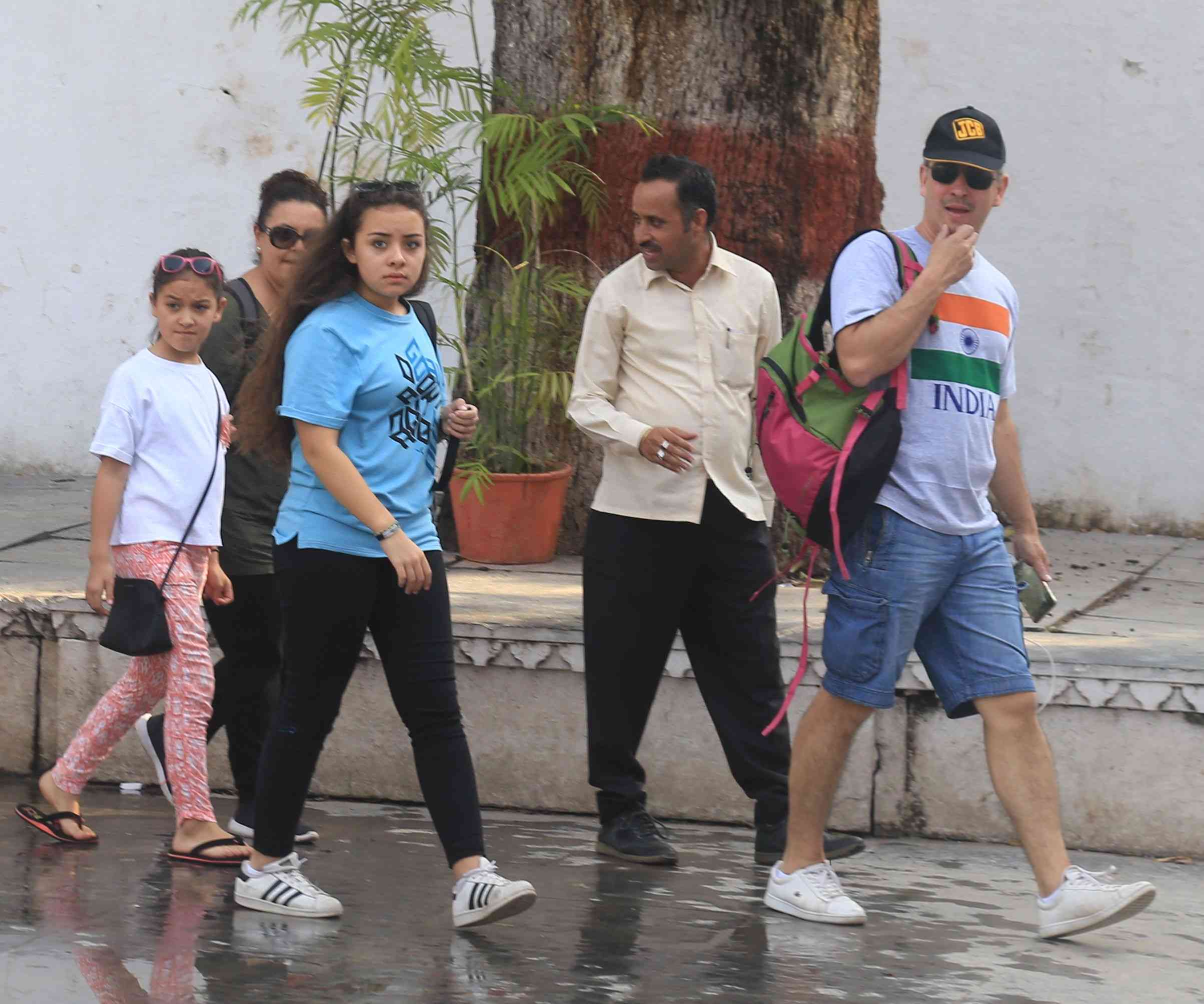 tourists in udaipur