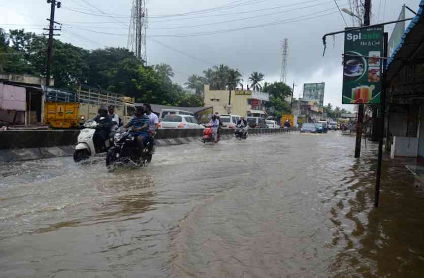 chennai rain मूडीचूर इलाके से लोगों का हो रहा पलायन!