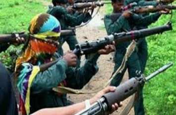 Naxal Attack in Chhattisgarh: one killed in IED blast after 15 August स्वतंत्रता दिवस के ठीक दूसरे दिन छत्तीसगढ़ में नक्सलियों का खूनी खेल