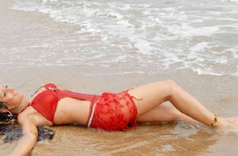 Bhojpuri hot Actress Pakhi Hegde is Bhojwood Shree Devi भोजपुरी फिल्मों की श्रीदेवी है यह अभिनेत्री, नाम से ही हिट हो जाती हैं फिल्में