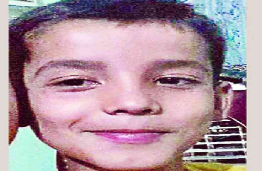 Aditya Tiwari मां नहीं दिलाया बैडमिंटन तो कक्षा चार के छात्र ने उठा ऐसा कदम की मच गया कोहराम