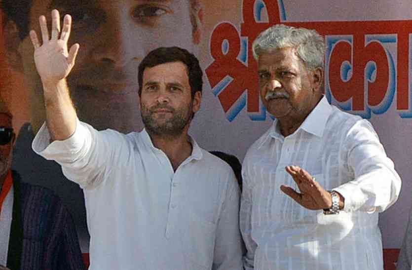 Congress fight for Nagar Nikay Election in Kanpur Dehat UP Hindi News पूर्व मंत्री के आगे इस नेता की रणनीति हुई फेल, कांग्रेस के दो बागियों ने भी किया सरेंडर