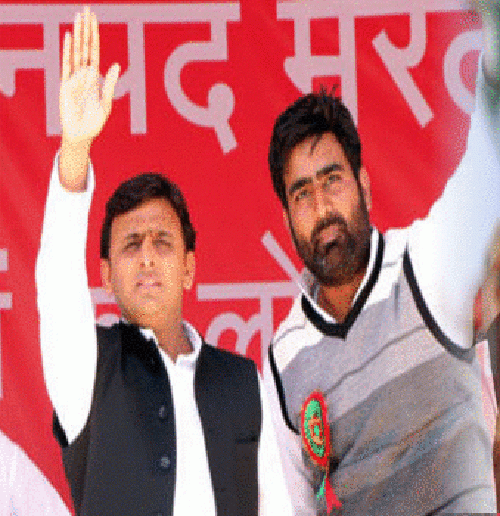 Non bailable warrant issued against Akhilesh Yadav close friend