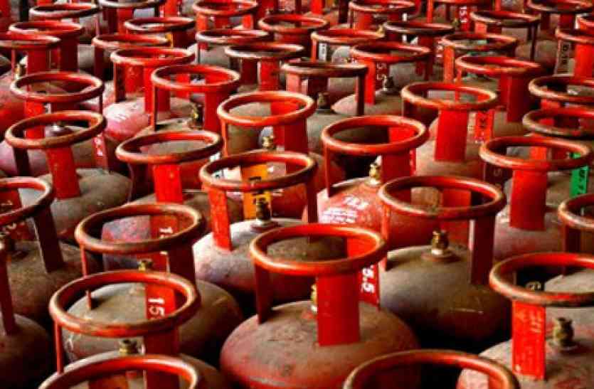 gas subsidy to transfer into post office saving accounts now बस आपको इतना करना है और फिर डाकघर में भी आ जाएगी गैस की सब्सिडी...