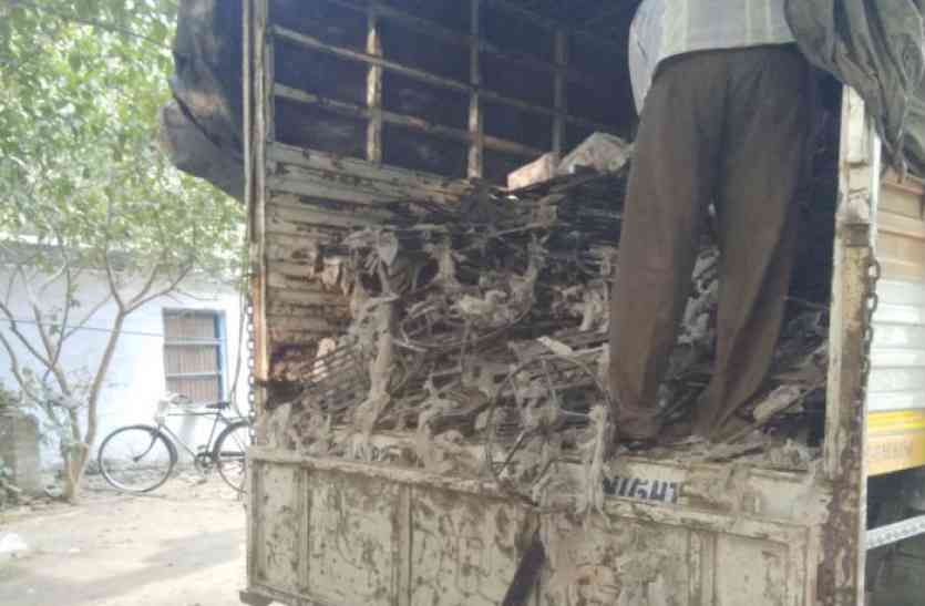 Police seized liquor पंजाब, हरियाणा को दिया चकमा, यूपी पुलिस की नजरों से नहीं बच पाए तस्कर