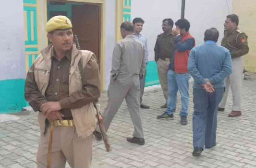 income tax raid किसान के बेटे को सोने का अंडा देनी वाली मुर्गी लगी हाथ, 10 वर्ष में 200 बीघा जमीन और कमा ली करोड़ों की संपत्ति