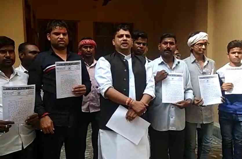 COngress Party टिकट न मिलने से नाराज कांग्रेस के इन नेताओं ने छोड़ी पार्टी