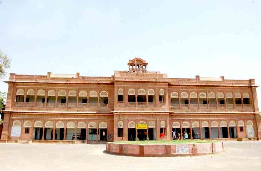 schools अब सरकार स्कूलों में करेगी उपलब्धियों का प्रचार