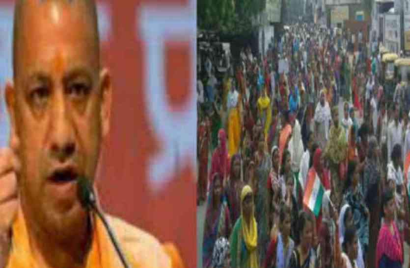 Shiksha mitra mandey cut order by up government latest news शिक्षामित्रों के लिए बेहद बुरी खबर, 10 हजार के मानदेय में से भी कटौती