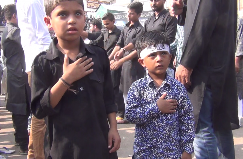 Chehallum Julus 2017 In Faizabad News In Hindi Live Video : या हुसैन की सदाओं के बीच फैजाबाद में निकला चेहल्लुम का जुलुस