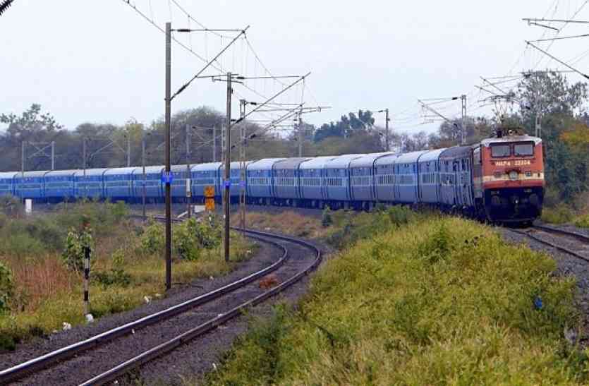 Indian Railway - Extra Coaches in Trains trains में लगेगें एक्सट्रा कोच, इन ट्रेनों में बढ़ाई गई है ये सुविधा