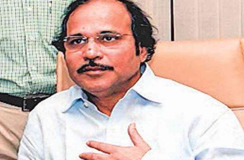Adhir ranjan chowdhury देगंगा में डेंगू पीडि़तों से मिले अधीर