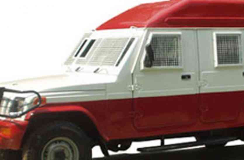 cash van जालंधर में बैंक की कैश वैन से दिनदहाड़े एक करोड़ 14 लाख लूटे